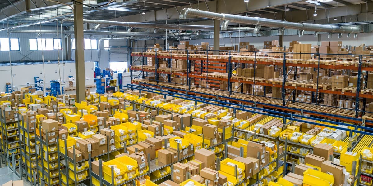 Cold storage warehouse shelving